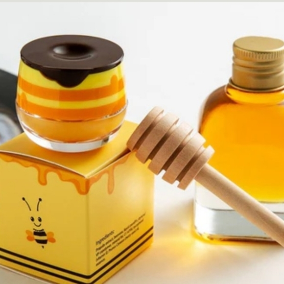 14 BeeBalm Lip Balms - Picture 2 of 2